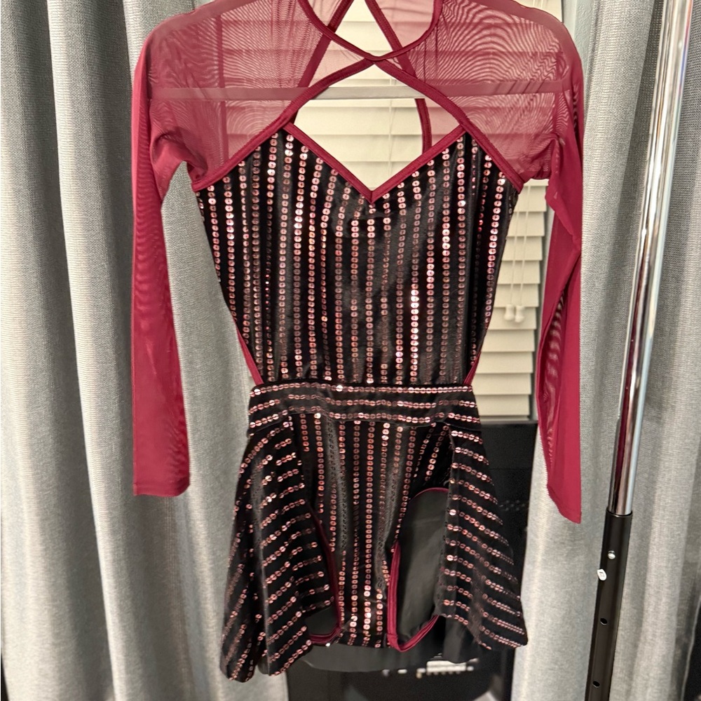 MAROON/RED AND BLACK JAZZ DANCE COSTUME (NO HEADPIECE)
